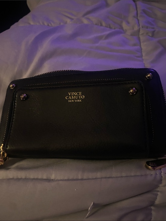 Vince Camuto Handbags - Vince Camuto Black Leather Zip-Around Wallet with Gold Hardware
